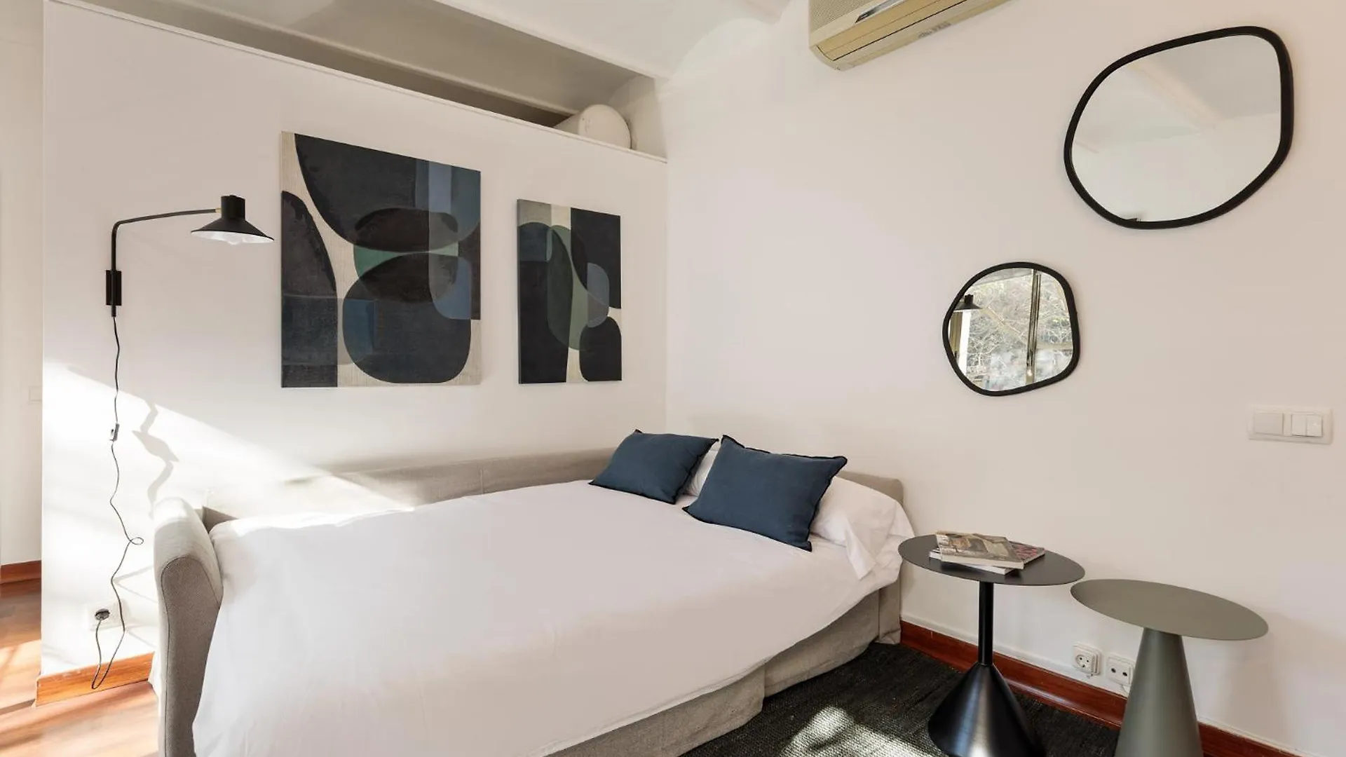 Enjoy Apartments Urban Retreat Valencia 3 Barcelona Spain