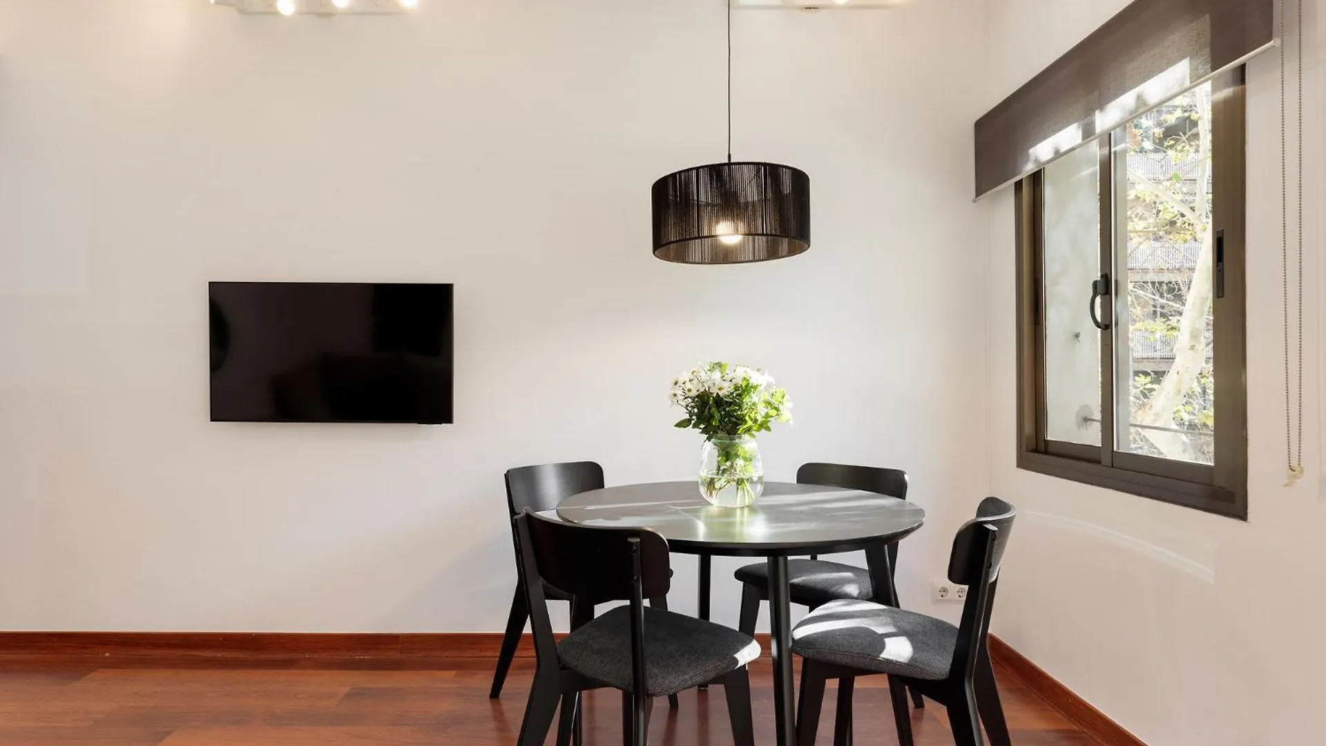 Enjoy Apartments Urban Retreat Valencia 3 Barcelona Spain